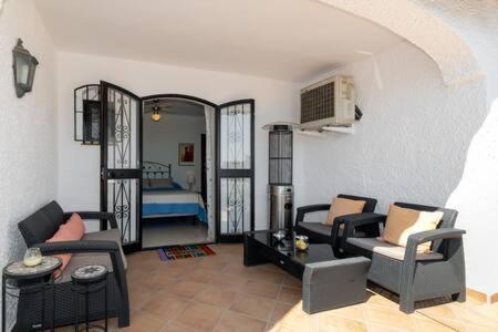 Hermosa Casa Con Terraza E Increibles Vistas Al Mar Y La Montana Nerja Esterno foto