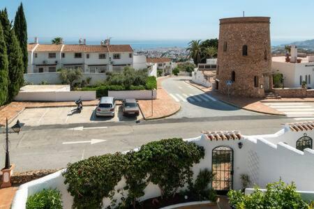 Hermosa Casa Con Terraza E Increibles Vistas Al Mar Y La Montana Nerja Esterno foto